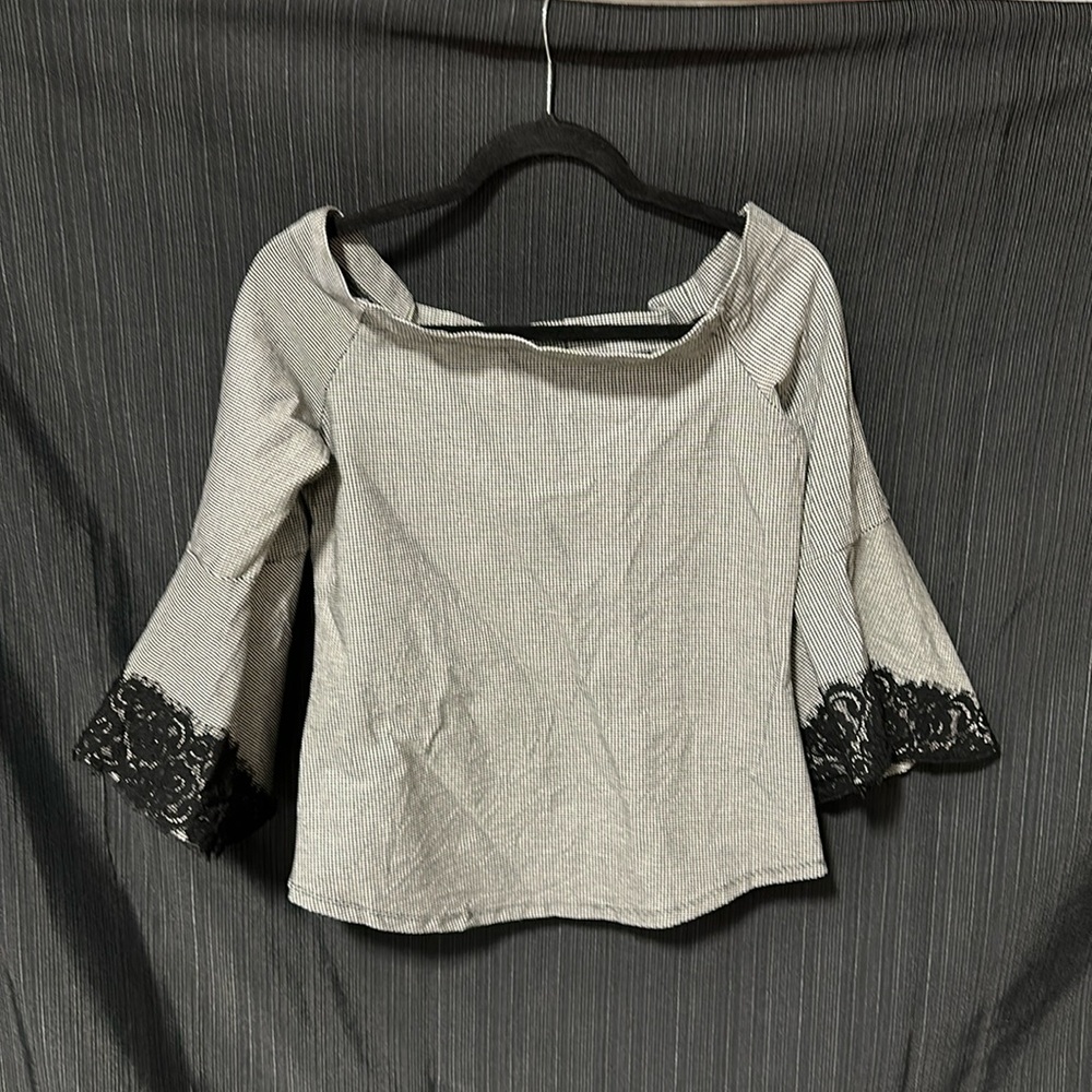 Karen Kane Brand Black n white checkered top / Size L / M-25‎